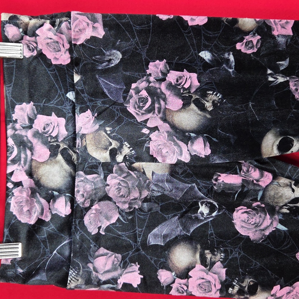 KILLSTAR Hematite Skull Velvet Leggings Size Small Bats Roses Goth Gothic - Picture 3 of 10